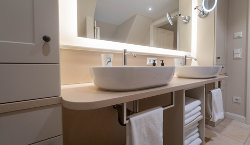 Tischlerei & Raumausstattung Tobias Stahl - Rund ums Bad